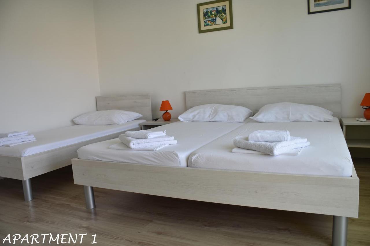 טרוגיר Apartments Luka מראה חיצוני תמונה