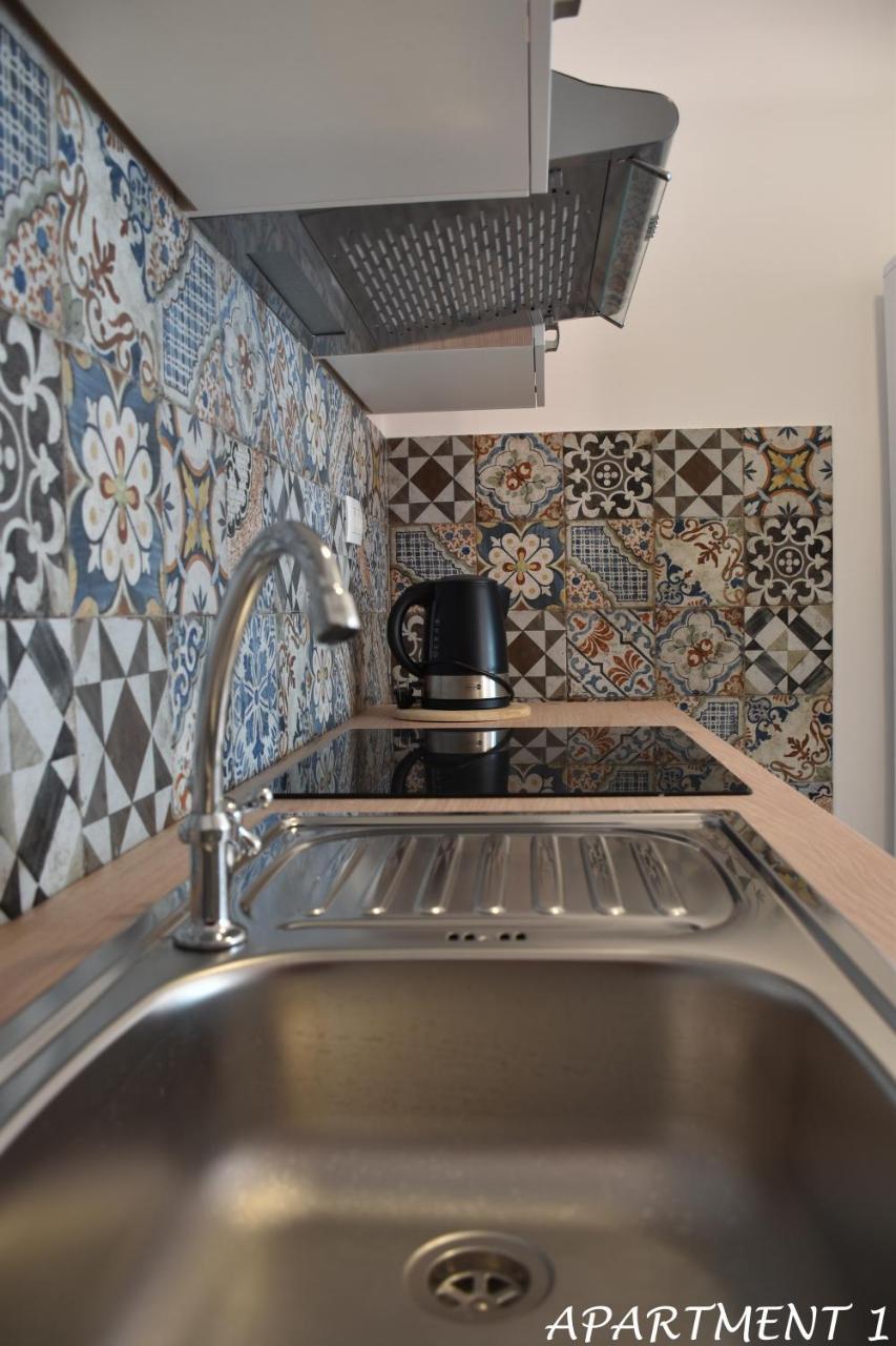 טרוגיר Apartments Luka מראה חיצוני תמונה