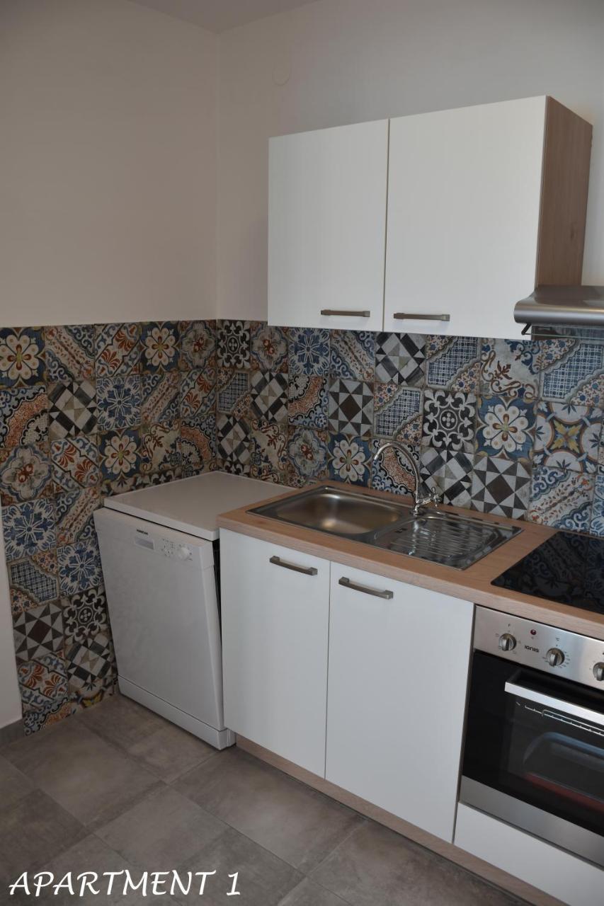 טרוגיר Apartments Luka מראה חיצוני תמונה