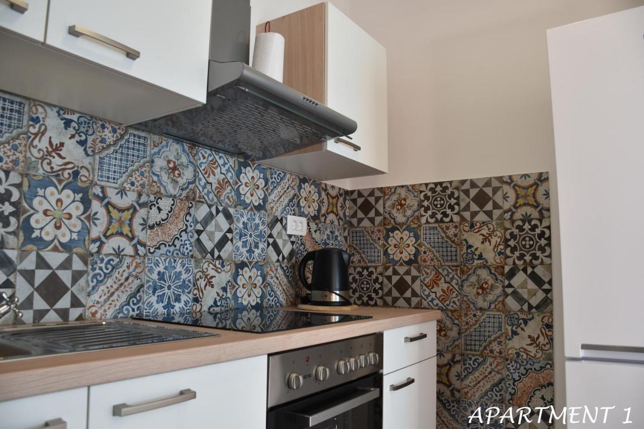 טרוגיר Apartments Luka מראה חיצוני תמונה