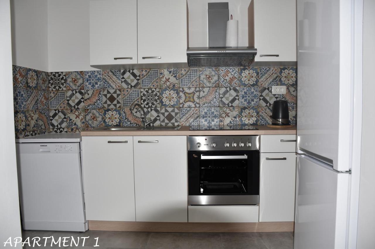 טרוגיר Apartments Luka מראה חיצוני תמונה
