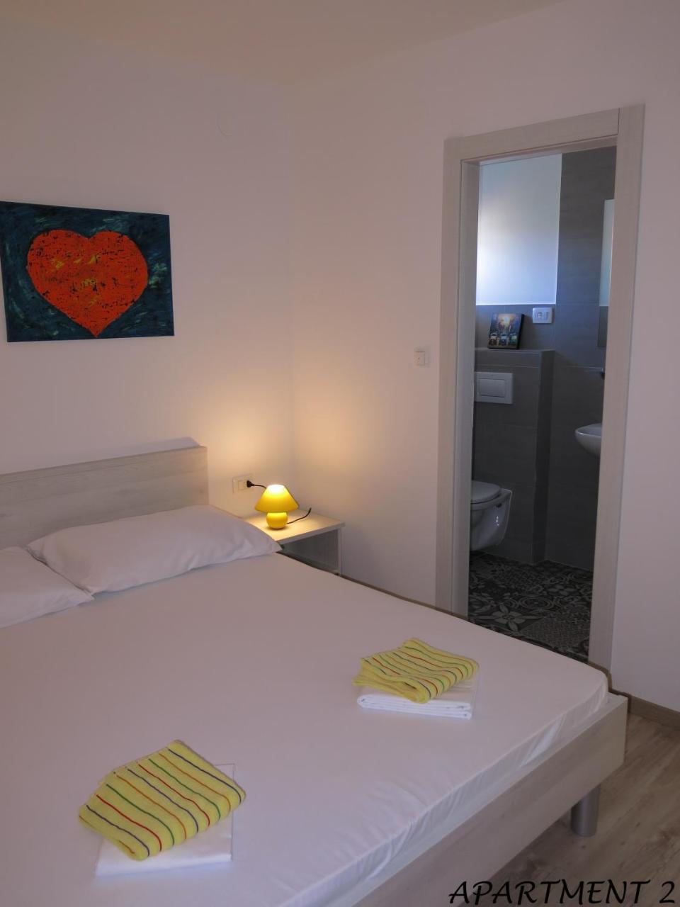 טרוגיר Apartments Luka מראה חיצוני תמונה