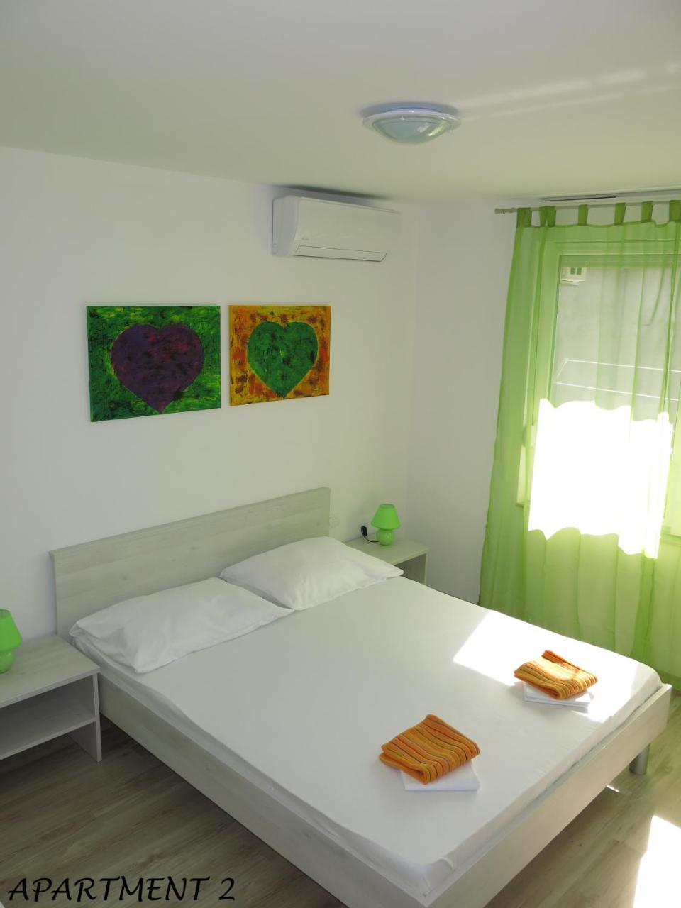 טרוגיר Apartments Luka מראה חיצוני תמונה